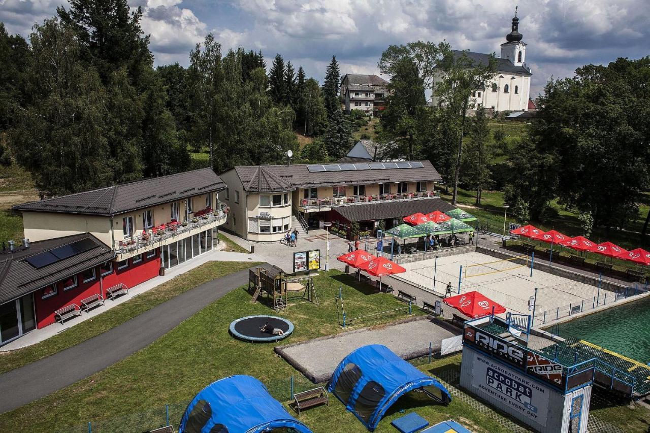 Penzion Acrobat Park Štíty Exteriér fotografie