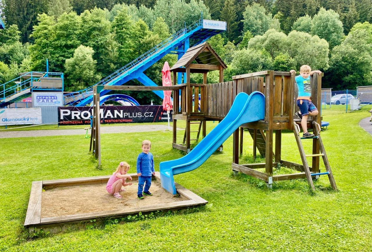 Penzion Acrobat Park Štíty Exteriér fotografie