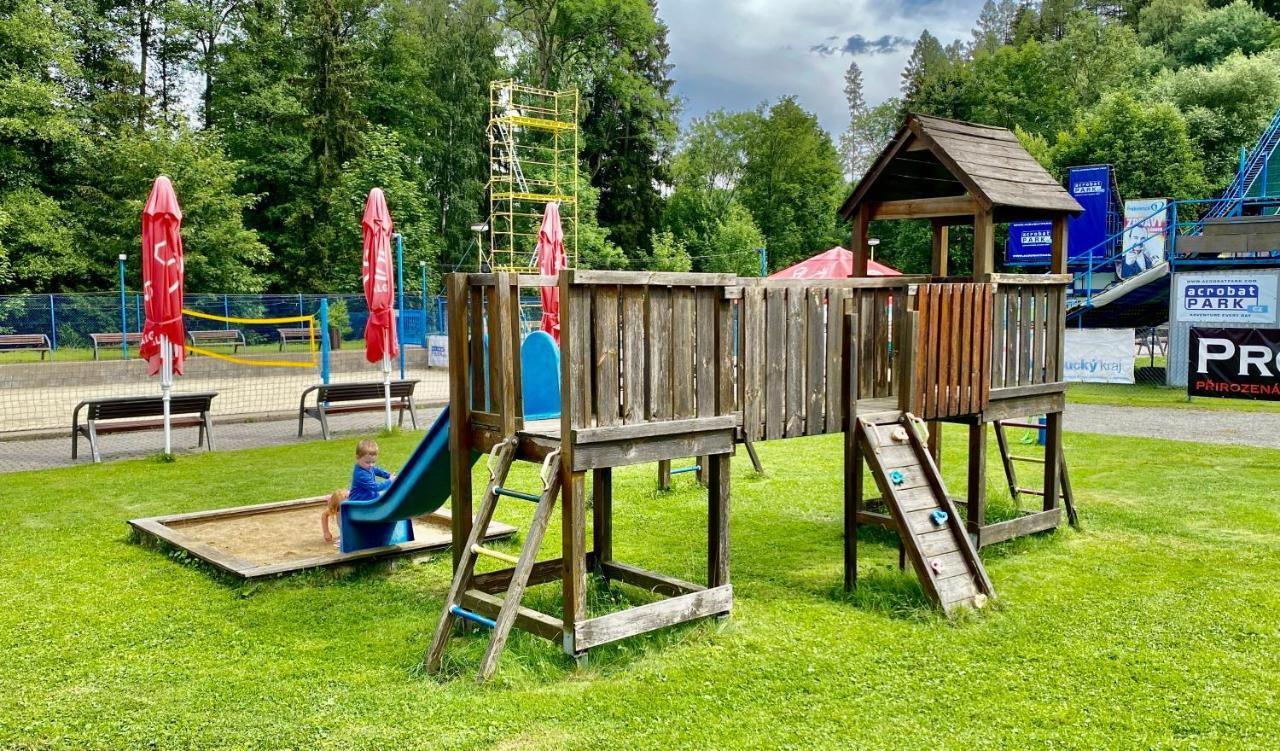 Penzion Acrobat Park Štíty Exteriér fotografie